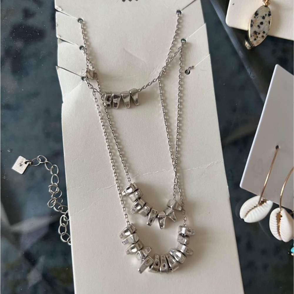 Jewlery bundle - Picture 2 of 6